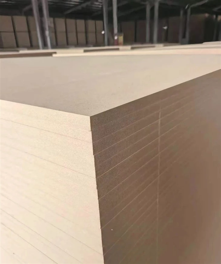 MDF deska 4x8